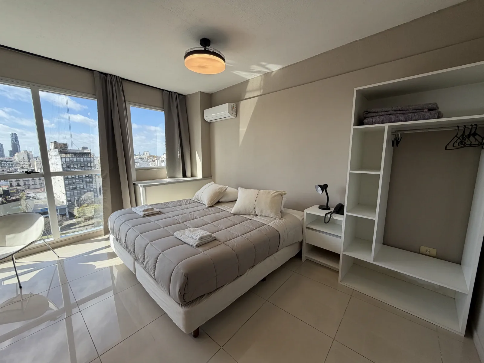 Alojamiento CITY con cama matrimonial de UNO Apart - Foto 6