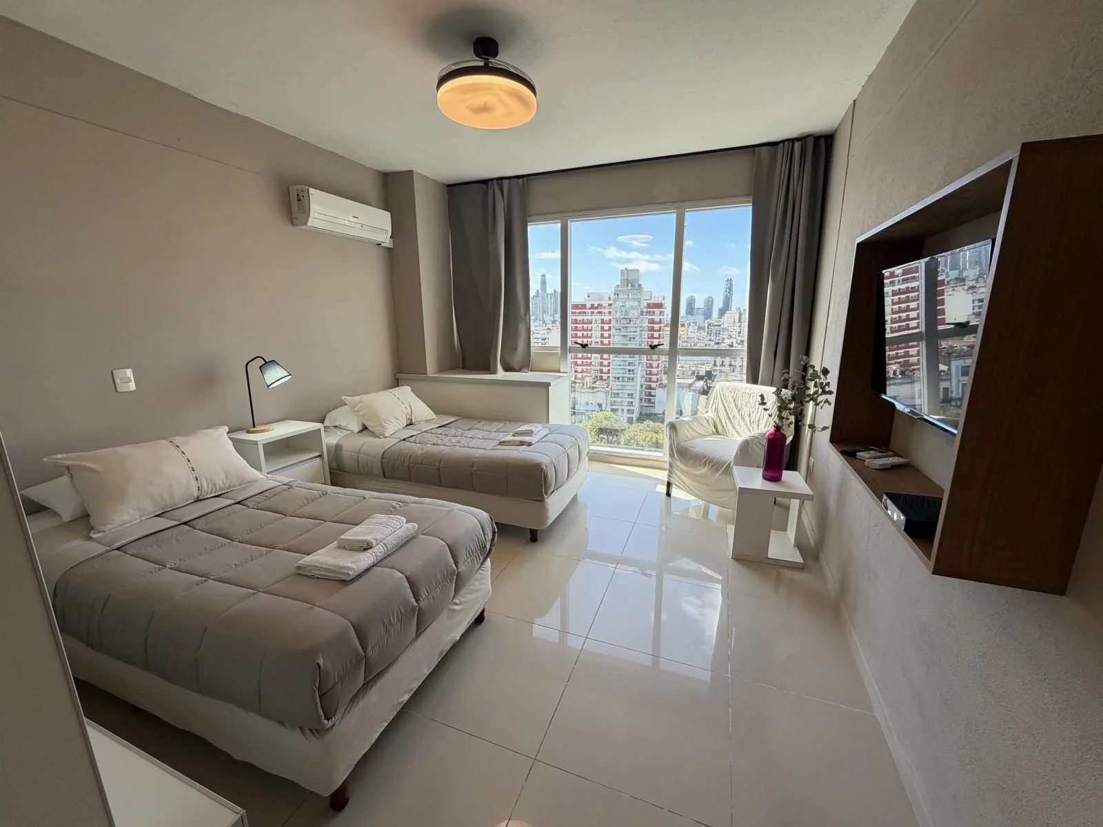 Alojamiento VIEW orientado al frente en UNO Apart - Foto 1